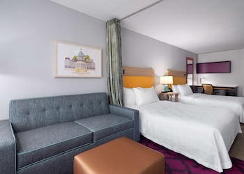Studio, 2 Queen Beds, Accessible (Mobility & Hearing, Roll-in Shower)
