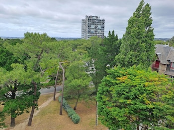 Comfort Room, Park View