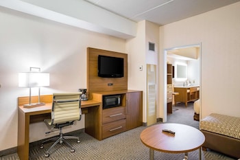 Suite, Multiple Beds, Non Smoking