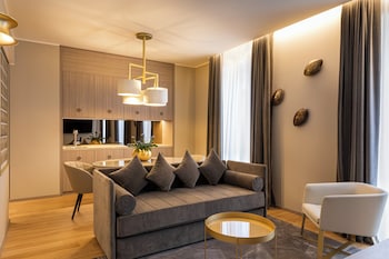 Duomo Grand Apartment Two Bedrooms