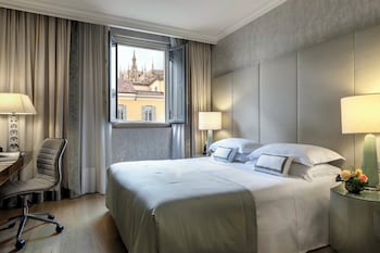 Deluxe Double Room (Duomo View)