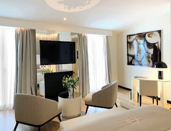 Ivory Grand Deluxe