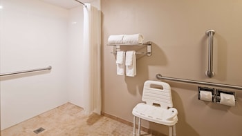Standard Room, 1 Queen Bed, Accessible, Non Smoking