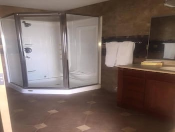 Studio Suite, 1 King Bed, Non Smoking
