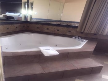 Studio Suite, 1 King Bed, Non Smoking