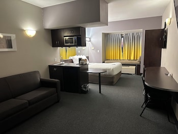 Studio Suite, 1 Queen Bed, Non Smoking