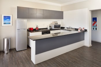 Apartment, 3 Bedrooms, Balcony, Sea View