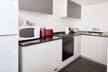Deluxe Studio, 1 King Bed, Balcony, Sea View