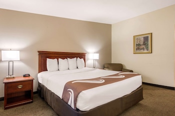 Standard Room, 1 King Bed, Non Smoking, Balcony