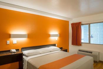 Standard Room, 1 Double Bed, Accessible, Non Smoking