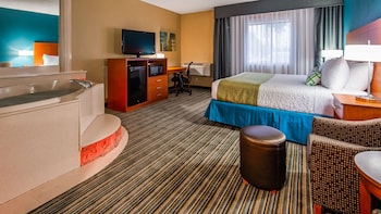 Standard Room, 1 King Bed, Non Smoking, Jetted Tub