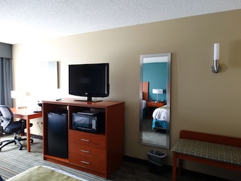 Standard Room, 2 Queen Beds, Non Smoking, Refrigerator & Microwave
