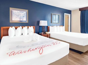 Deluxe Suite, 2 Queen Beds, Non Smoking, Refrigerator (Larger Room)