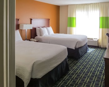 Standard Room, 2 Double Beds, Non Smoking (Interior Corridor)