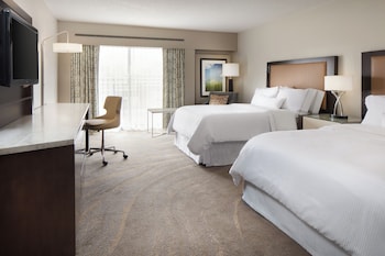 Traditional Room, 2 Queen Beds (Mobility/Hearing Accessible, Tub)