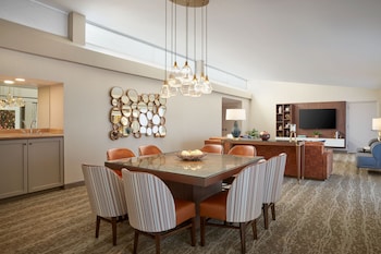 Club Suite, 1 Bedroom (SW-M)