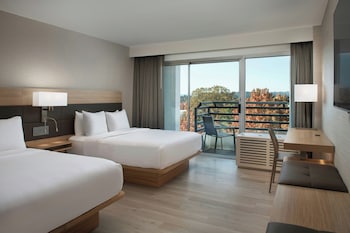 Room, 2 Queen Beds, Hearing Accessible