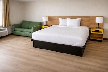 Room, Deluxe King Bed