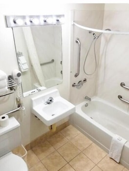 Deluxe Room, 2 Queen Beds, Accessible, Refrigerator & Microwave