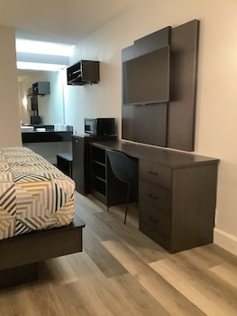 Standard Room, 1 King Bed, Smoking