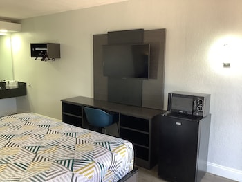 Standard Room, 1 King Bed, Non Smoking