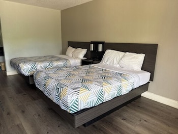 Standard Room, 2 Double Beds, Non Smoking