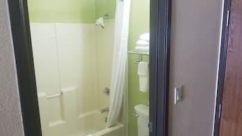 Standard Room, 2 Queen Beds, Non Smoking