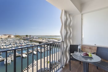 Double or Twin Room, Marina View (1 adult)