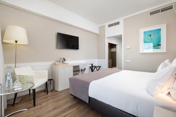 Double or Twin Room, Marina View (1 adult)