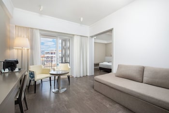 City Suite, City View (2 adults + 2 children)