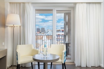 City Suite, City View (2 adults + 2 children)