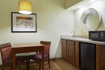 Suite, 1 King Bed with Sofa bed, Non Smoking