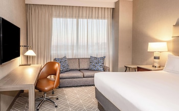 Suite, 1 King Bed (Governor Suite)