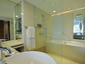 Premier Double Room with Royal VIP Lounge