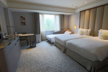 Premier Triple Room with Royal VIP Lounge