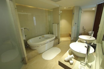 Corner Suite