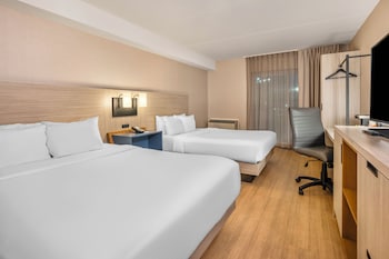 Room, 2 Queen Beds, Non Smoking