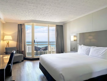 Superior Room, 1 King Bed, Ocean View