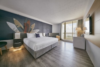 Deluxe Room, 1 King Bed