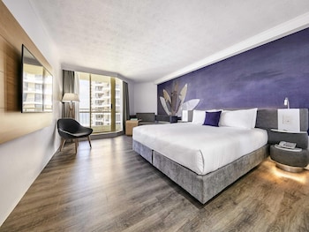 Deluxe Room, 1 King Bed, Ocean View