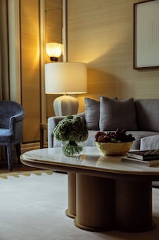 Deluxe Suite (Grand)