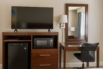 Standard Room, 1 King Bed