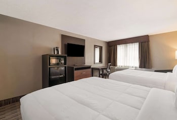 Standard Room, 2 Queen Beds, Non Smoking