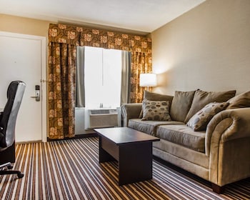 Suite, Multiple Beds, Non Smoking