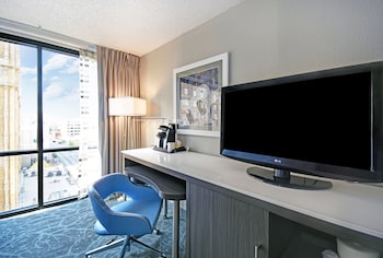 Standard Room, 2 Double Beds, Accessible (Mobility)