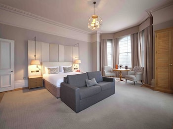 Junior Studio Suite