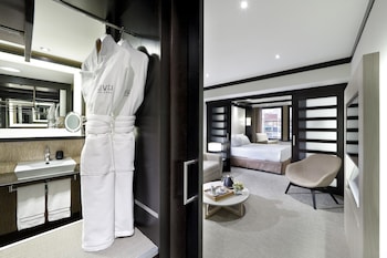 The Level Junior Suite (2 Adults + 2 Children)