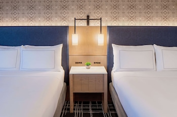 Suite, 2 Queen Beds, Non Smoking, Corner