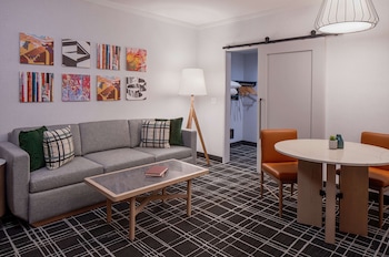 Suite, 1 Bedroom, Accessible, Bathtub