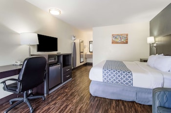 Standard Room, 1 King Bed, Non Smoking